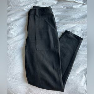Aritzia Wilfred Free black cargo jeans